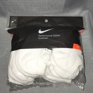 White mens nike no-show/ short socks!!!
